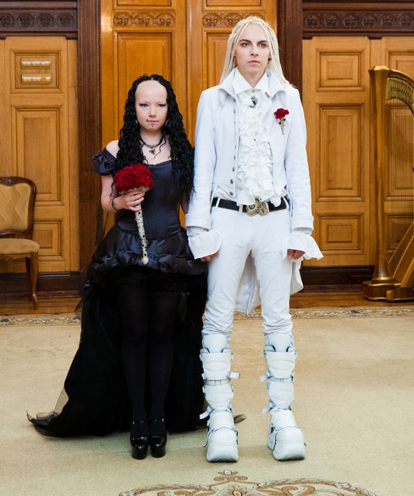 Goth Wedding in Russia (33 pics)