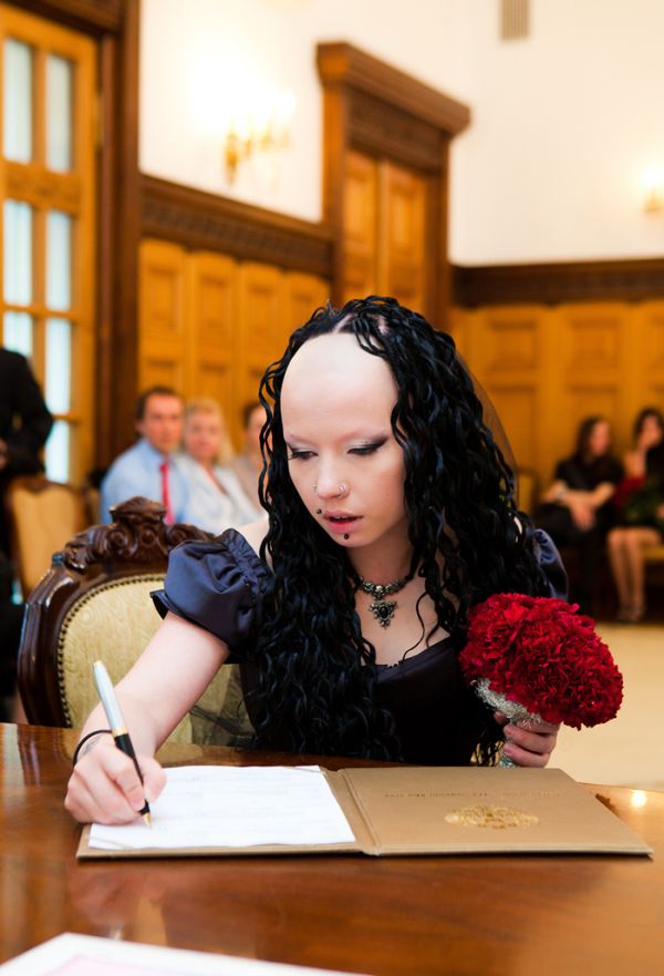 Goth Wedding in Russia (33 pics)