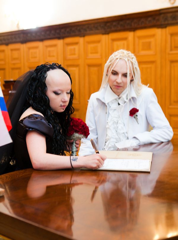 Goth Wedding in Russia (33 pics)