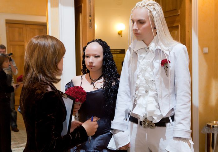 Goth Wedding in Russia (33 pics)