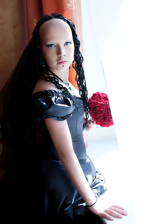 Goth Wedding in Russia (33 pics)