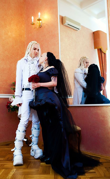 Goth Wedding in Russia (33 pics)