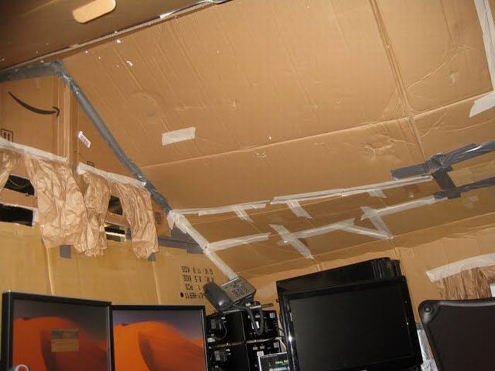 Strange office construction (16 pics)