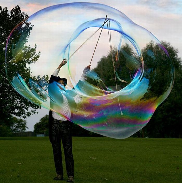 Giant Bubbles (13 pics)