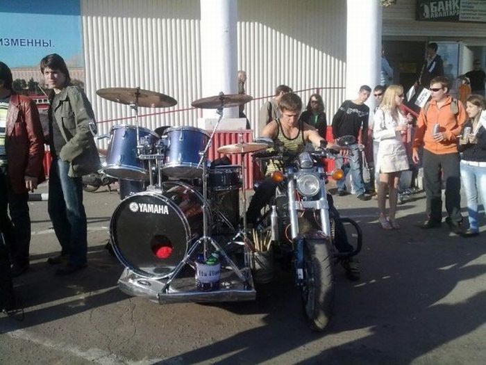Drum Bike from Moscow (9 pics)