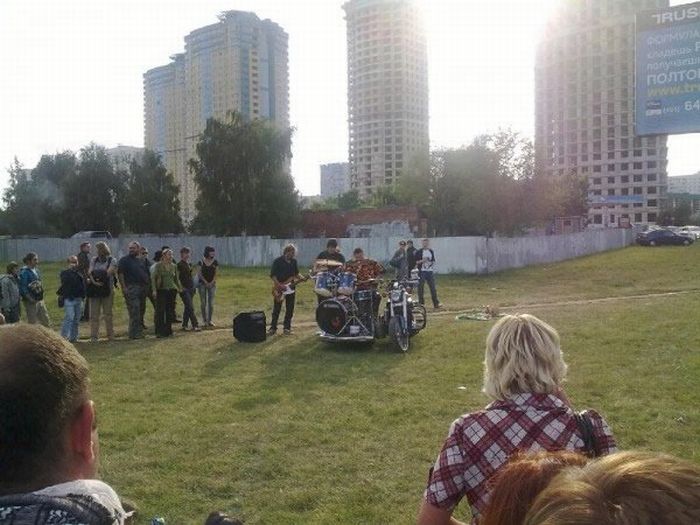 Drum Bike from Moscow (9 pics)