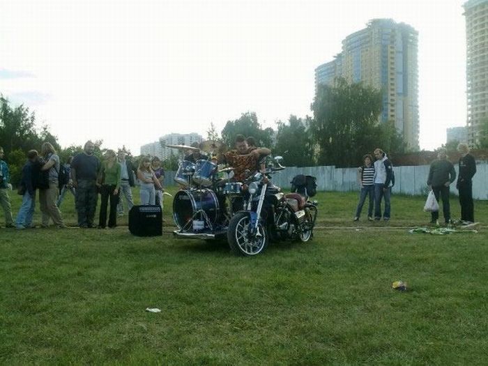 Drum Bike from Moscow (9 pics)