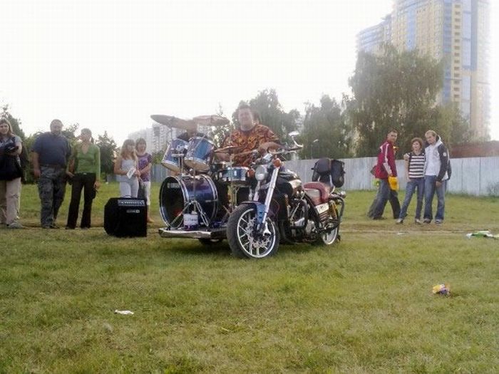 Drum Bike from Moscow (9 pics)