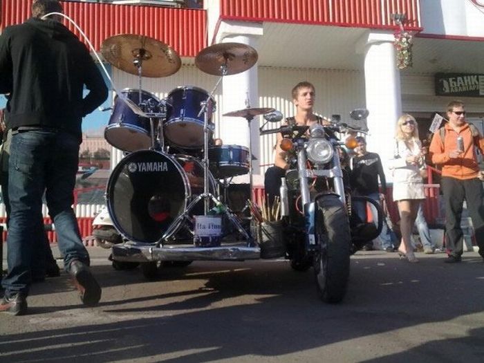 Drum Bike from Moscow (9 pics)