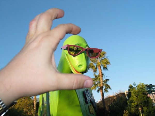 I am crushing your head  (87 pics)
