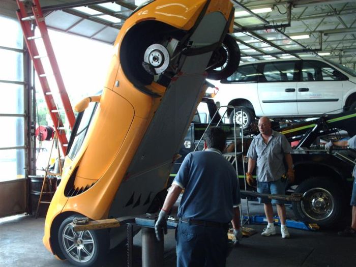 How to wreck a Lotus Elise (21 pics)