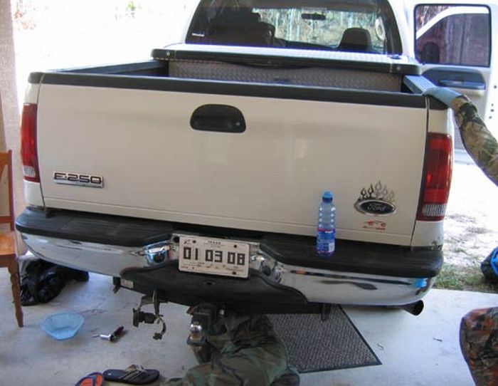 How to hide cocaine in the cars? (14 pics)