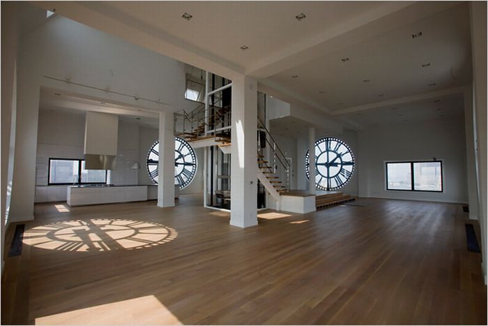 Clock Apartments  (13 pics)