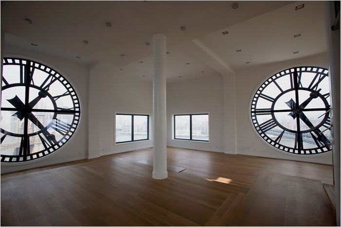 Clock Apartments  (13 pics)