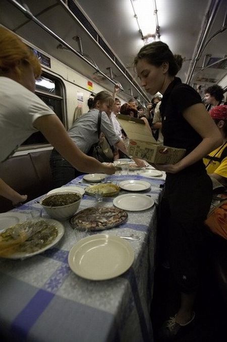 Once upon a time in subway (57 pics)