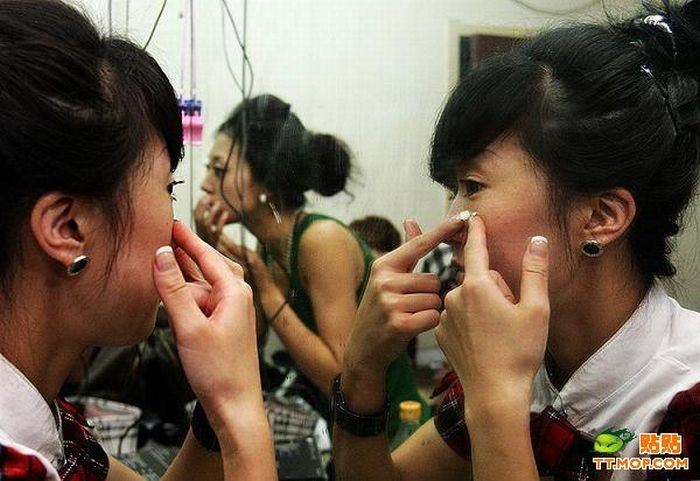Chinese Go-Go Girls (10 pics)