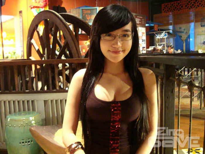 Elly - very popular girl from Vietnam (30 pics)
