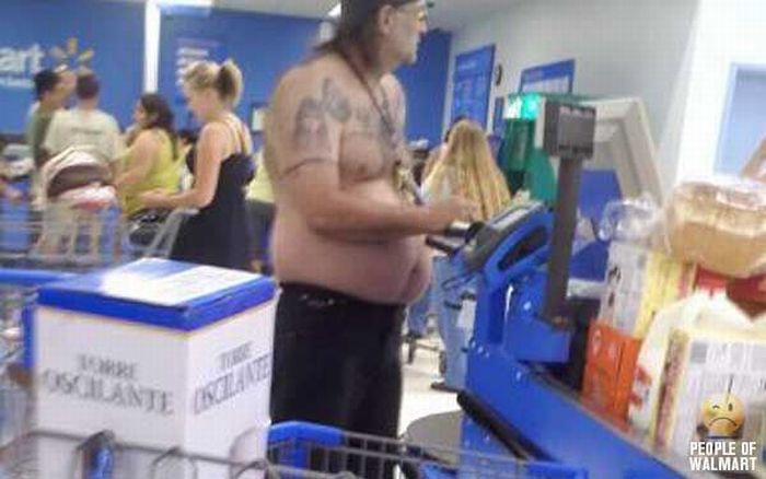 Funny and strange people in Wal-Mart  (35 pics)