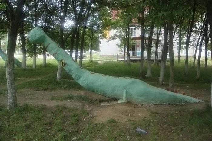 Creepy Playground (38 pics)