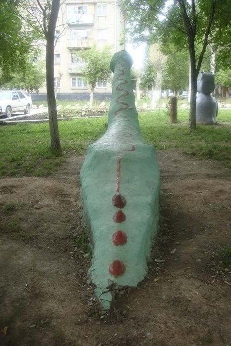 Creepy Playground (38 pics)