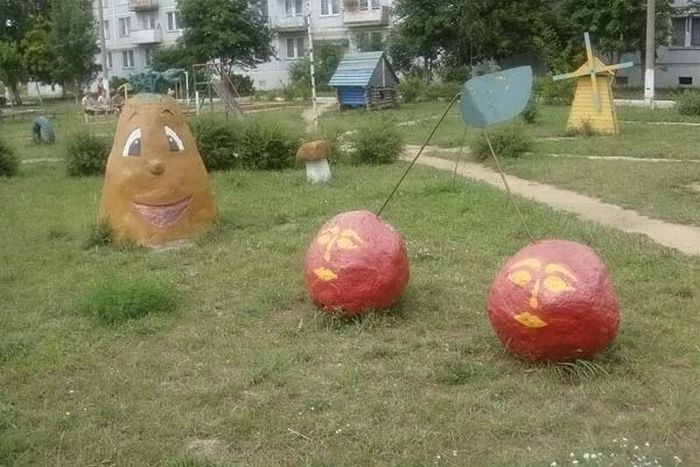 Creepy Playground (38 pics)