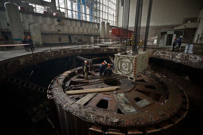 Construction works at the Sayano-Shushenskaya power plant (44 pics)