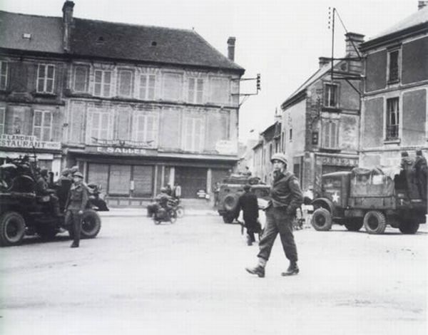Normandy 1944. Then and Now (204 pics)