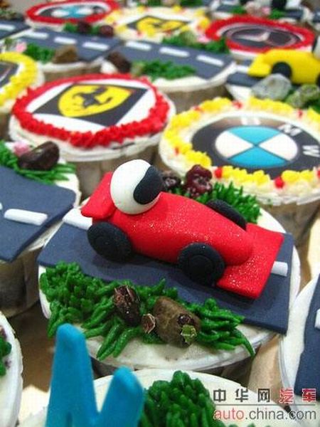 Car Cakes (22 pics)