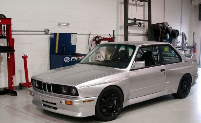 Self-assembled BMW E30 M3 (71 pics)