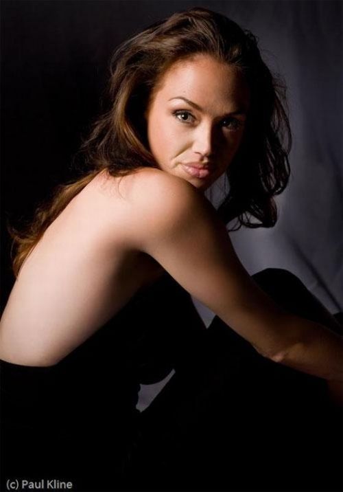 Tiffany Claus - Angelina Jolie look-alike (18 pics)