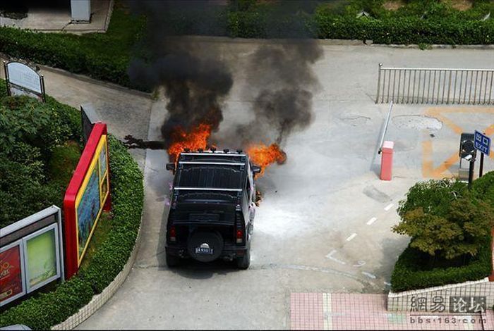Burnt Hummer in China
