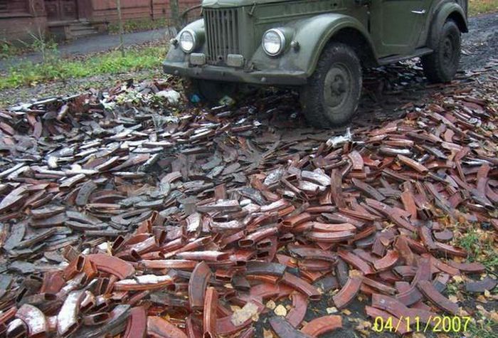 A road made of AK-47 magazines (7 pics)