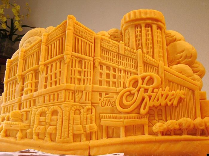 Amazing cheese sculptures (24 pics)