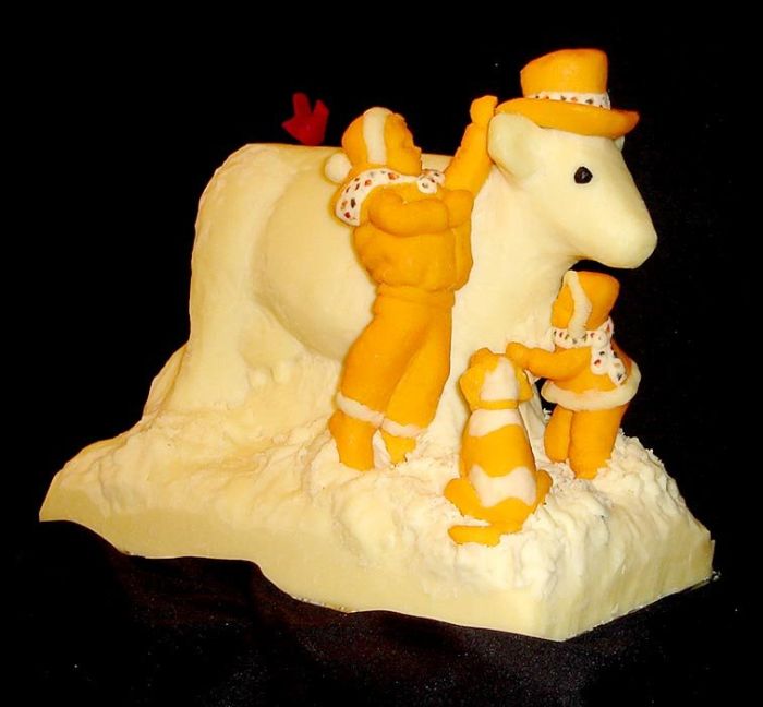 Amazing cheese sculptures (24 pics)