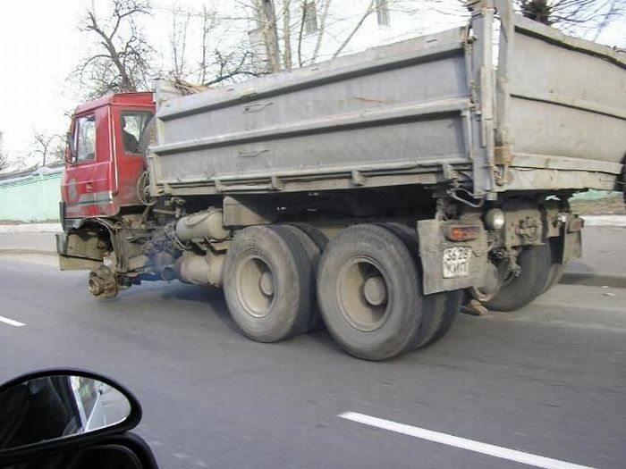 Driving without a wheel (16 pics)