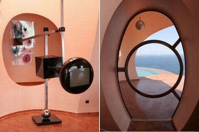Pierre Cardin’s Palais Bulles (35 pics)