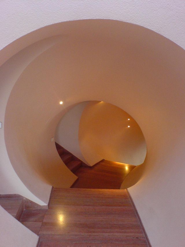 Pierre Cardin’s Palais Bulles (35 pics)