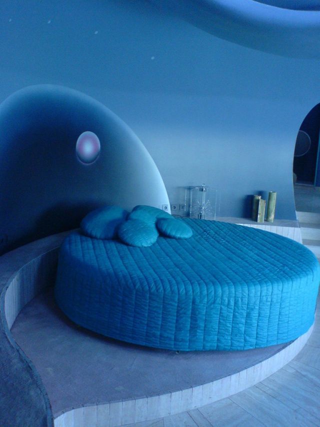 Pierre Cardin’s Palais Bulles (35 pics)