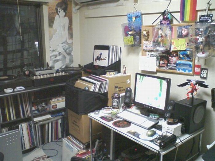 Rooms Of Japanese Teenagers (44 pics)