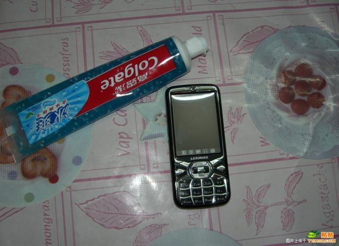 How to clean a phone (11 pics)