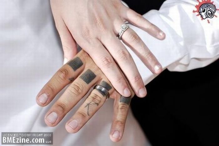 Usual Wedding Of An Unusual Couple (7 pics)
