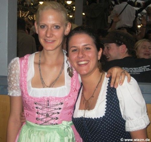 Girls of Oktoberfest (76 pics)