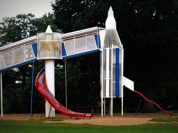 Playground From The 70s (25 pics)