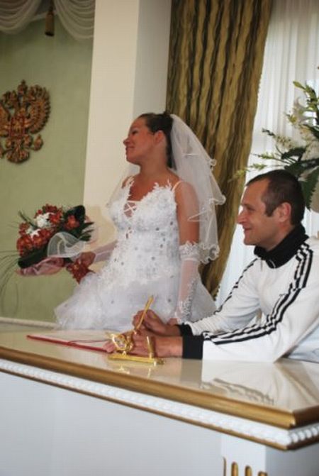 Strange Wedding in Russia (20 pics)