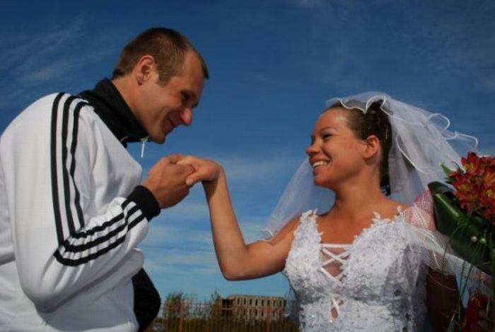 Strange Wedding in Russia (20 pics)