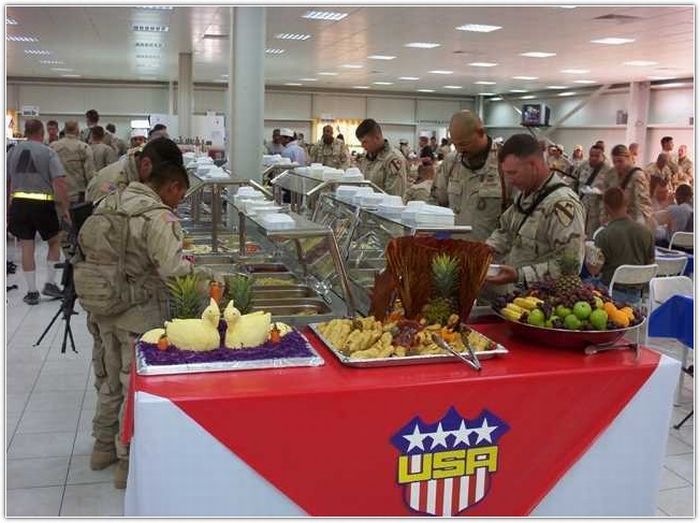 Dinner in Iraq (24 pics)