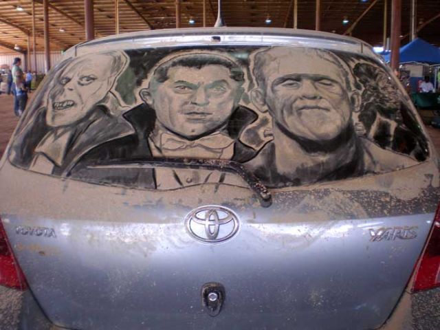 Impressive Drawings In The Dust On Cars (69 pics)