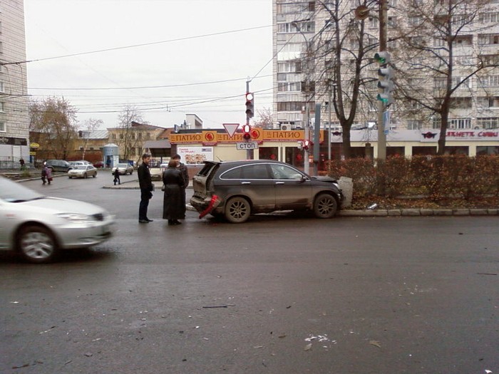 Bus Crash In Russian City Of Perm (28 pics)