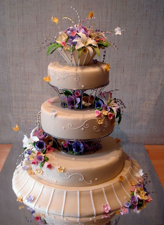 The Most Beautiful Wedding Cakes (35 pics)