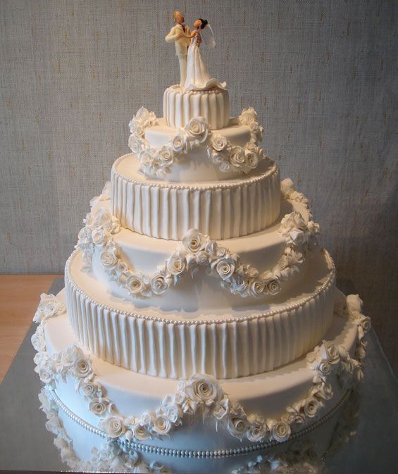 The Most Beautiful Wedding Cakes (35 pics)